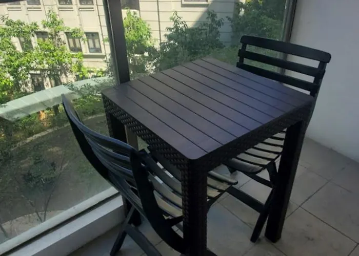 Aparthotel 81 Newport C5 5i Near Naia T3 Pool And Balcony