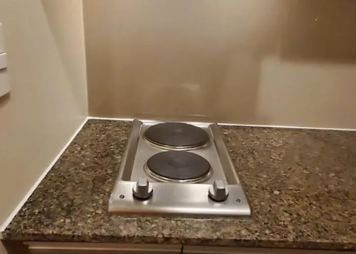 Aparthotel 81 Newport C5 5i Near Naia T3 Pool And Balcony Manila