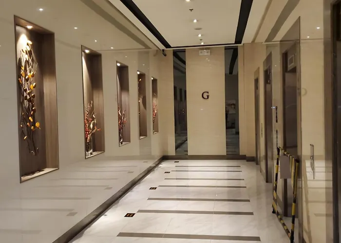 81 Newport C5 5i Near Naia T3 Pool And Balcony Aparthotel 4*